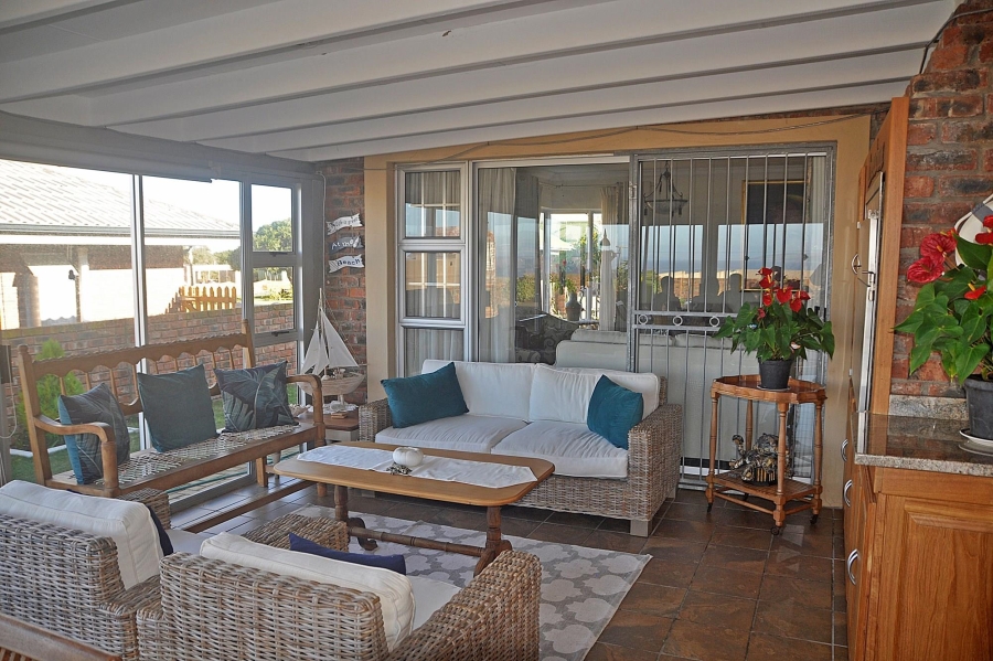 5 Bedroom Property for Sale in Tergniet Western Cape
